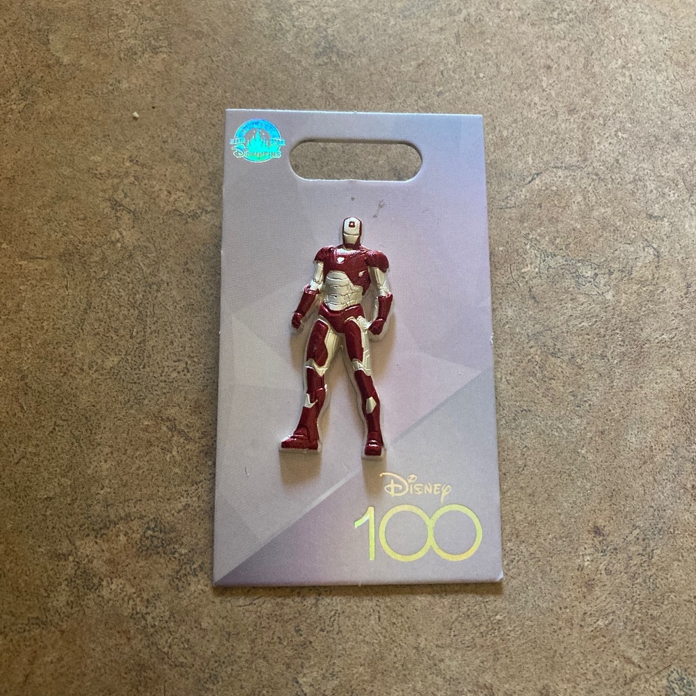 Disney 100 Iron Man pin ( Marvel )